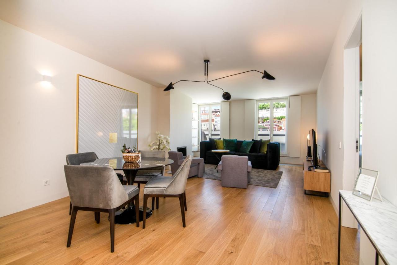 Liberdade 12 By The Good Neighbour In *